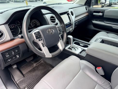 Used 2020 Toyota Tundra Limited w/ Limited Premium Package AWD/4WD image 4
