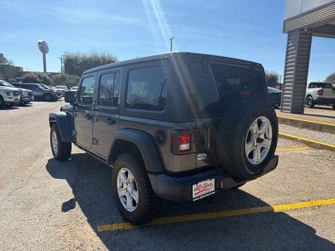 Used 2021 Jeep Wrangler Unlimited Sport S image 7