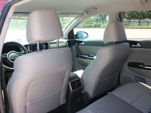 Used 2019 Kia Sportage LX FWD image 17