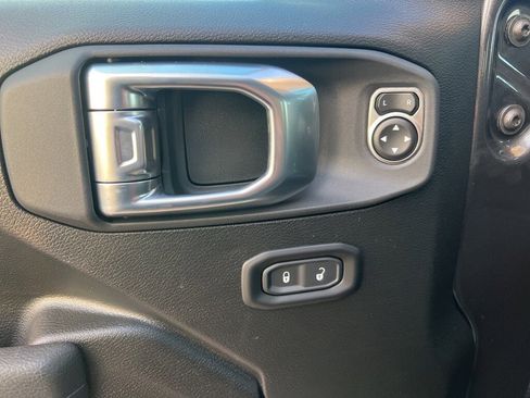 New 2026 Jeep Gladiator Sport image 20