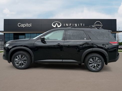 New 2025 Nissan Pathfinder SV image 8