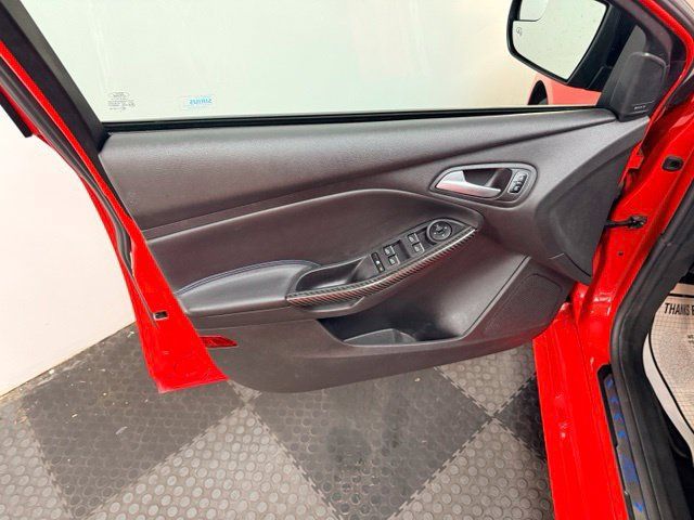 Used 2018 Ford Focus RS AWD/4WD image 19