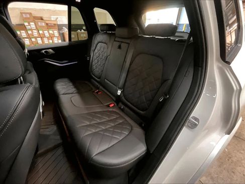 Certified 2025 BMW X5 xDrive40i w/ M Sport Package image 28