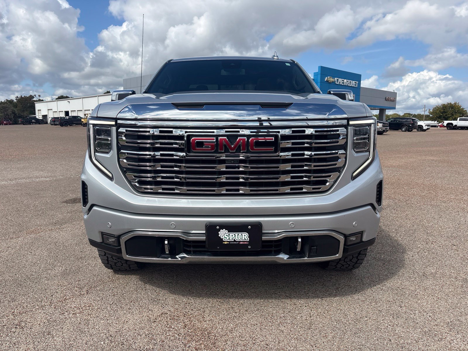 Used 2022 GMC Sierra 1500 Denali AWD/4WD image 9