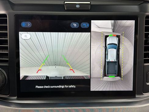 Used 2025 Ford F450 Platinum w/ Camper Package image 32