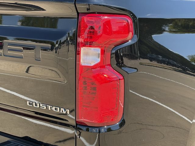 Used 2025 Chevrolet Silverado 1500 Custom w/ LPO, Dark Essentials Package RWD image 7