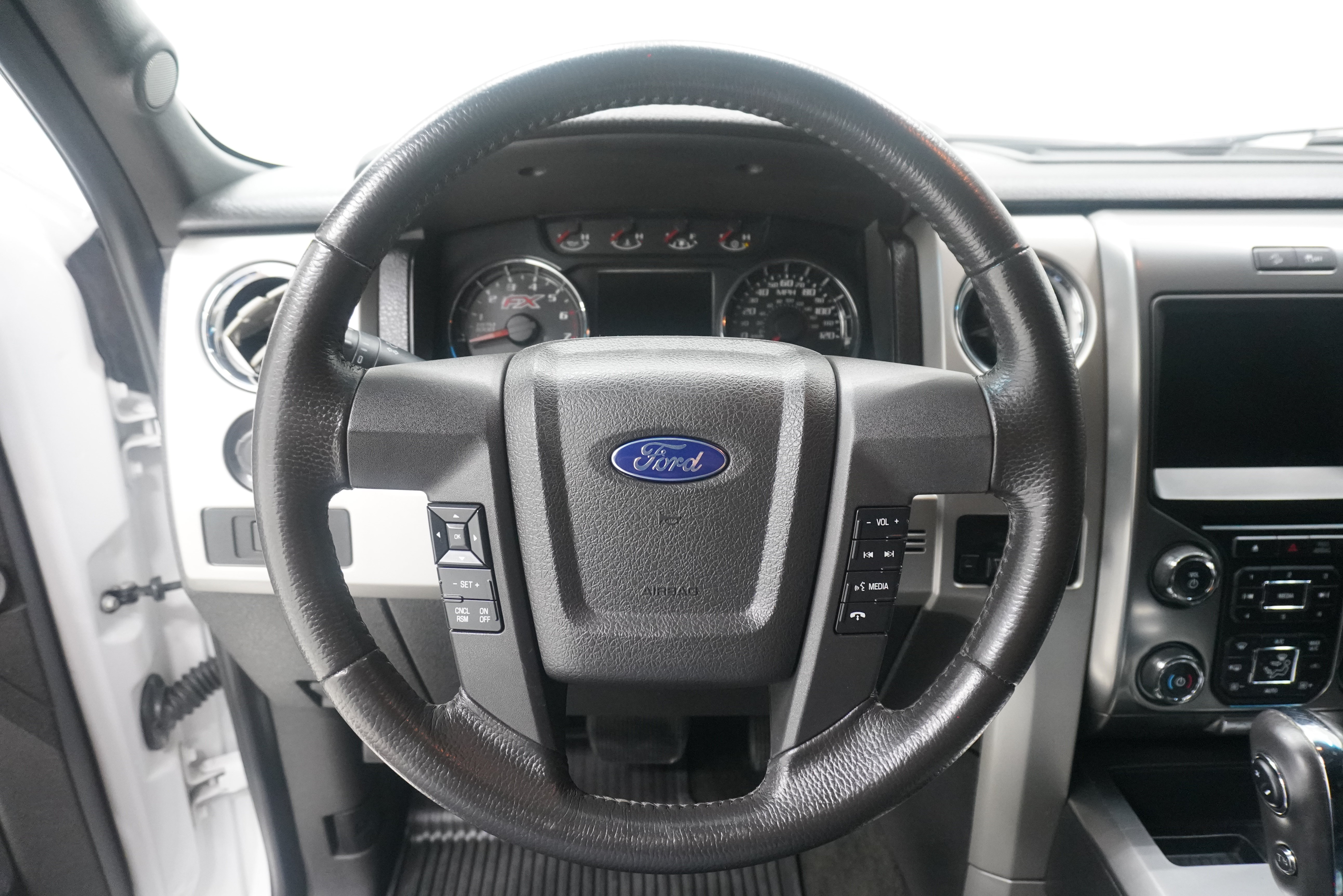 Used 2014 Ford F150 FX4 w/ Equipment Group 402A Luxury AWD/4WD image 18