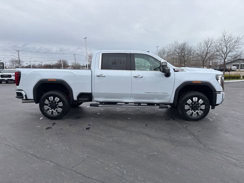 New 2026 GMC Sierra 3500 Denali w/ Denali Reserve Package image 8