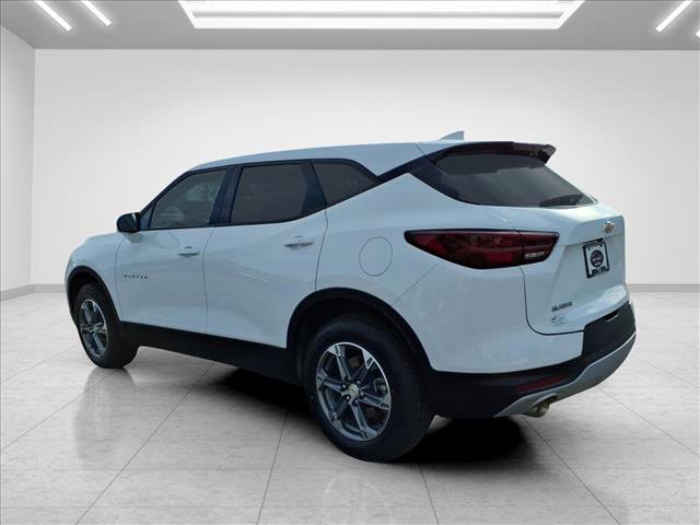 Used 2025 Chevrolet Blazer LT FWD image 7