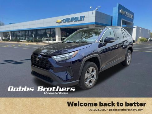 Used 2025 Toyota RAV4 XLE AWD/4WD image 3