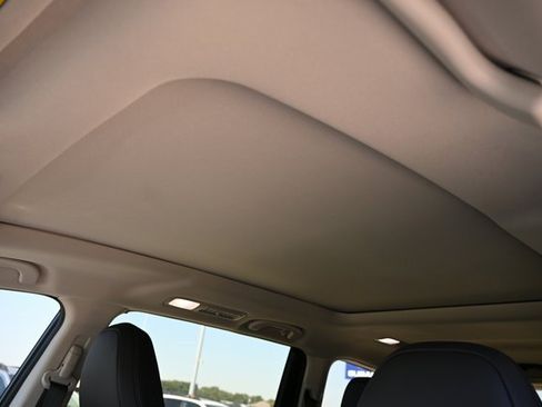 New 2025 Subaru Ascent Limited image 25