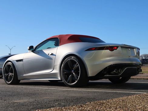 Used 2020 Jaguar F-TYPE R image 13