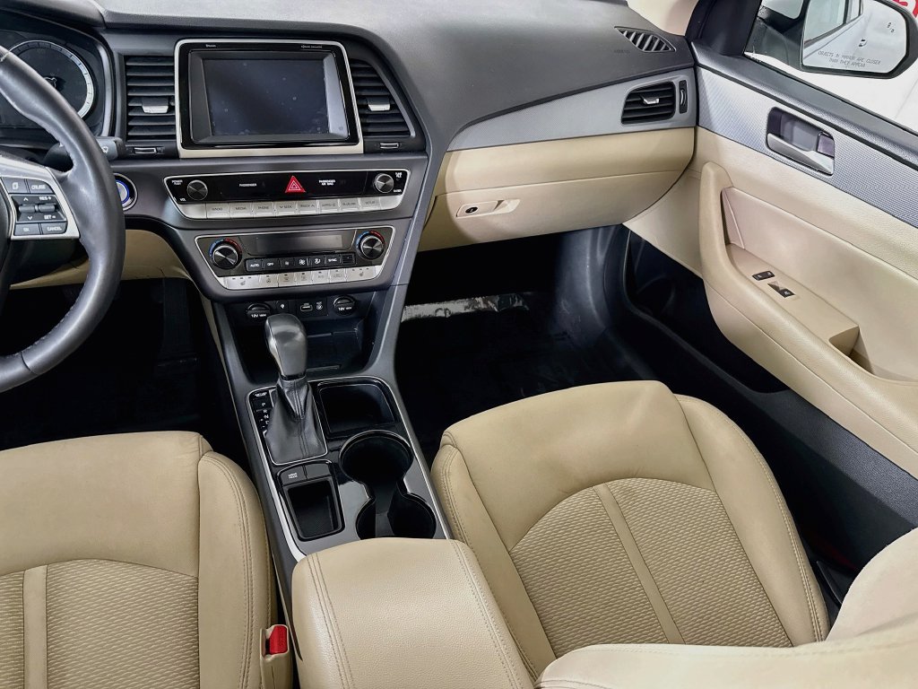 Used 2019 Hyundai Sonata SEL w/ Winter Weather Package FWD image 25