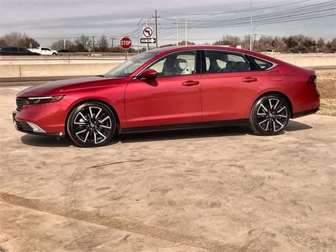 Certified 2025 Honda Accord Touring image 4