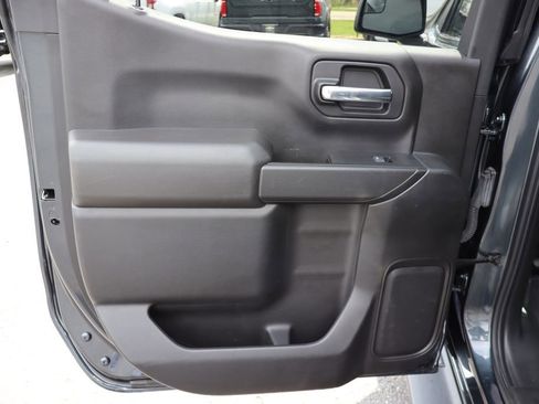 Used 2022 Chevrolet Silverado 1500 LT AWD/4WD image 18