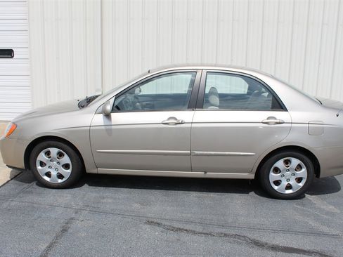 Used 2006 Kia Spectra EX image 5