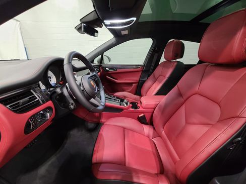 New 2026 Porsche Macan GTS image 15