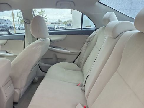 Used 2011 Toyota Corolla LE image 9