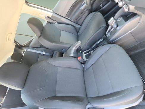 Certified 2025 Nissan Kicks Play S FWD image 29