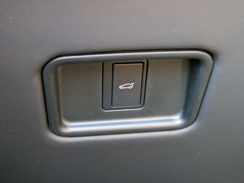 New 2025 Land Rover Range Rover Sport Dynamic SE image 16