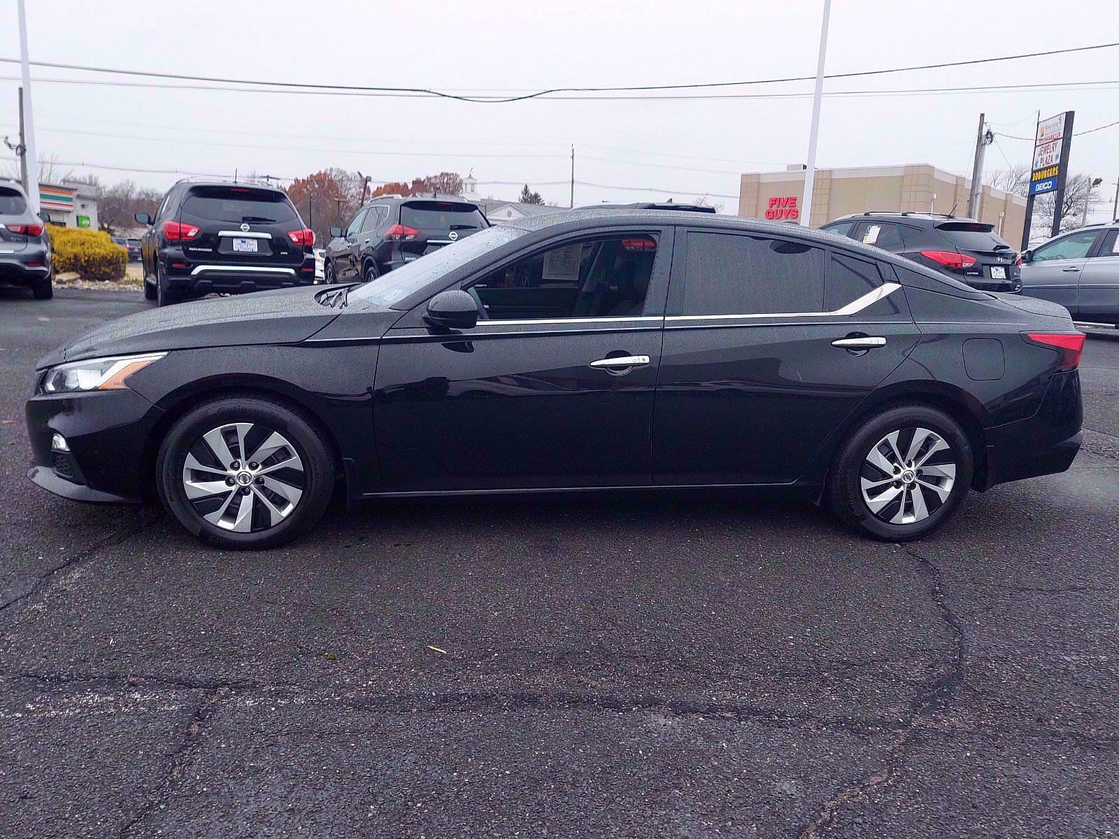 Used 2019 Nissan Altima 2.5 S FWD image 4