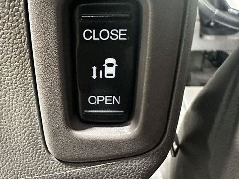 Used 2015 Honda Odyssey EX-L image 41