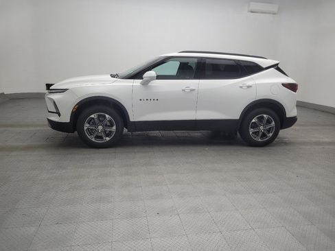 Used 2024 Chevrolet Blazer LT w/ Convenience Package FWD image 2