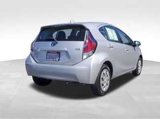 Used 2016 Toyota Prius C One video 3