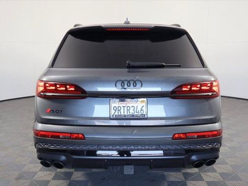Certified 2025 Audi SQ7 Prestige AWD/4WD image 5
