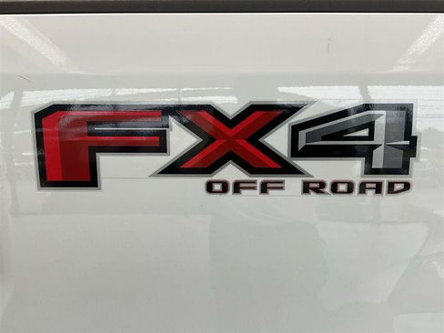 Used 2017 Ford F350 XLT w/ XLT Premium Package AWD/4WD image 28