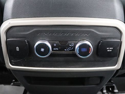 Used 2024 Ford Expedition Max XLT image 20