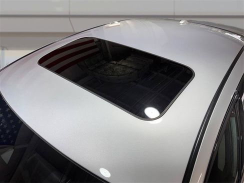 Used 2023 Nissan Altima 2.5 SL FWD image 12