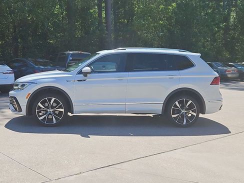Used 2022 Volkswagen Tiguan SEL R-Line image 9