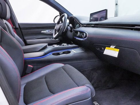 Certified 2025 Genesis GV70 3.5T Sport AWD/4WD image 13