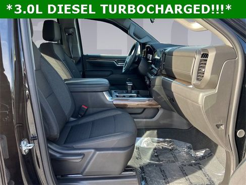 Used 2025 Chevrolet Silverado 1500 LT Trail Boss image 17