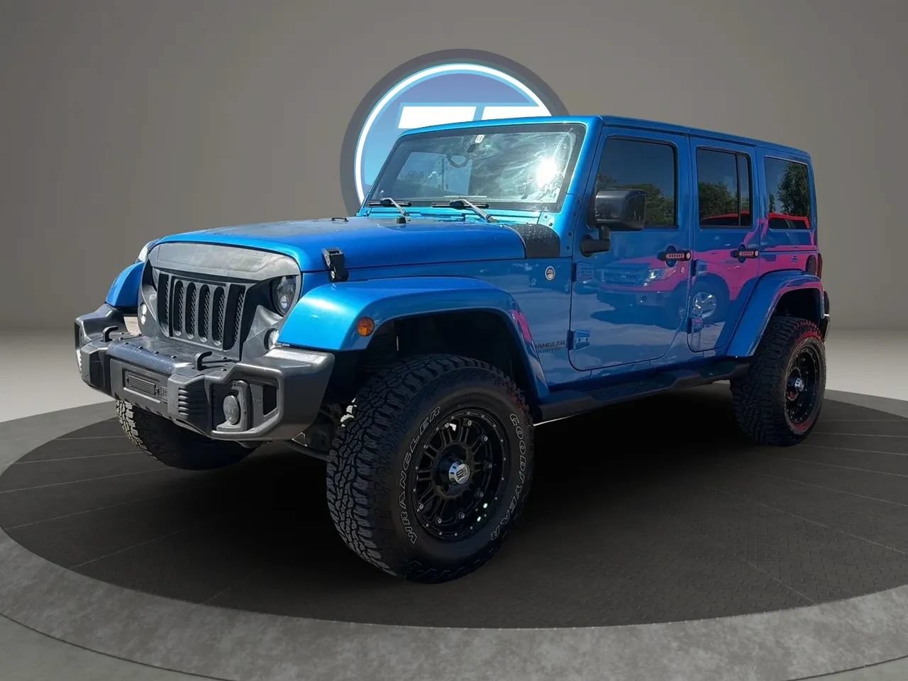Used 2014 Jeep Wrangler Unlimited Sahara w/ Dual Top Group AWD/4WD image 7