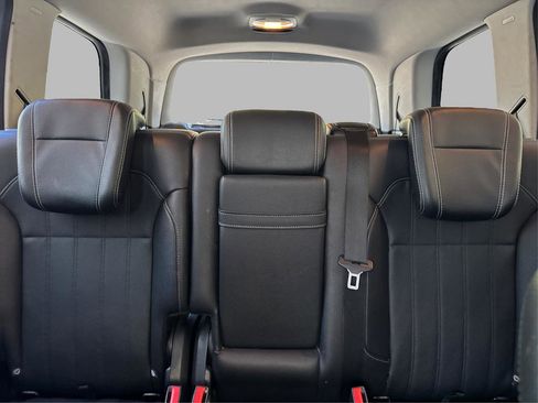 Used 2015 Mercedes-Benz GL 450 4MATIC w/ Appearance Package image 15