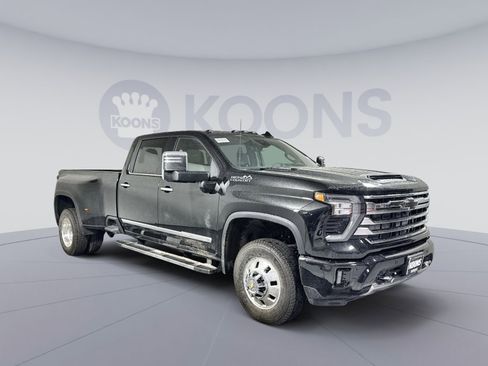New 2026 Chevrolet Silverado 3500 High Country w/ Technology Package image 10