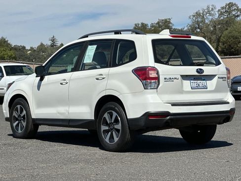 Used 2017 Subaru Forester 2.5i w/ Alloy Wheel Package AWD/4WD image 5