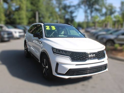 Certified 2023 Kia Sorento S w/ Panoramic Sunroof Package FWD image 16