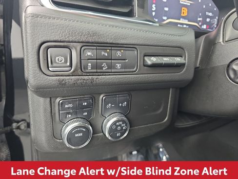 Used 2024 GMC Yukon Denali AWD/4WD image 43