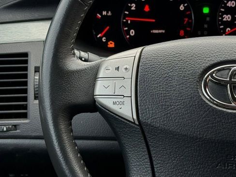 Used 2006 Toyota Avalon Touring image 17