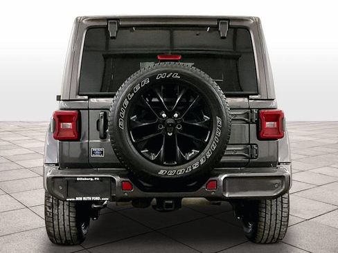Used 2020 Jeep Wrangler Unlimited Sahara AWD/4WD image 4