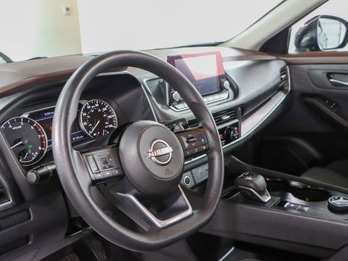 Used 2023 Nissan Rogue SV image 22