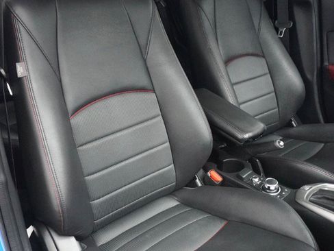 Used 2017 MAZDA CX-3 Touring FWD image 9