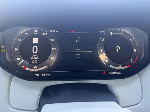 Used 2023 Land Rover Range Rover Long Wheelbase SE image 12