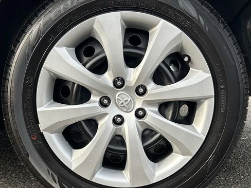 Certified 2025 Toyota Corolla LE image 26