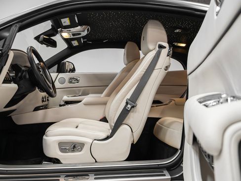 Used 2016 Rolls-Royce Wraith image 6
