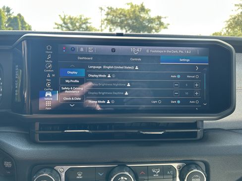 New 2025 Jeep Gladiator Sport image 28