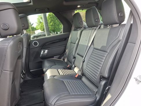 Certified 2026 Land Rover Discovery S AWD/4WD image 20